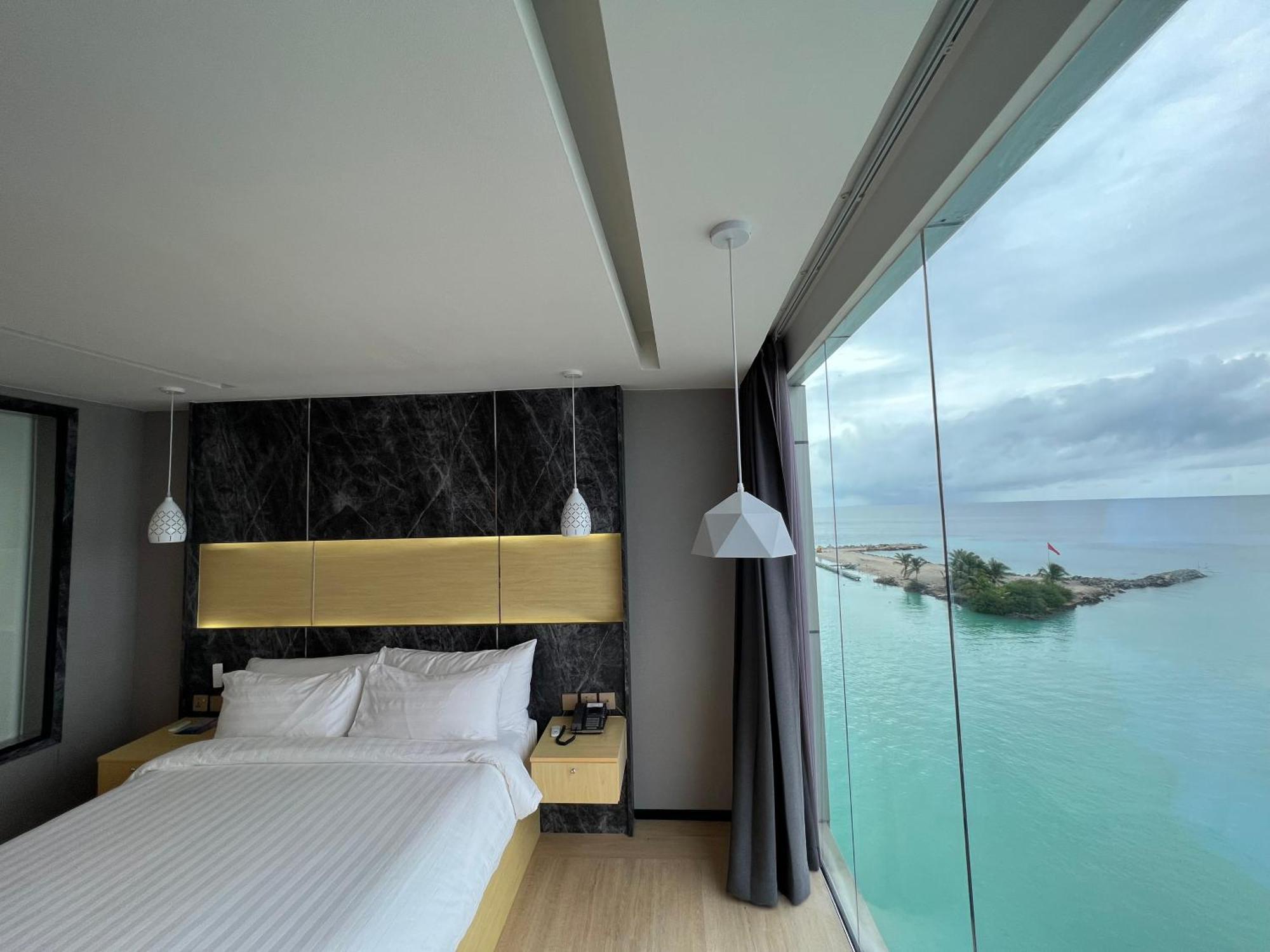 Swarn By Hawks Hotels Baa Atoll Exterior foto